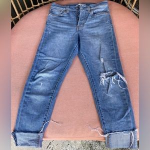 Levi’s Distressed Wedgie Skinny Jeans- size 27